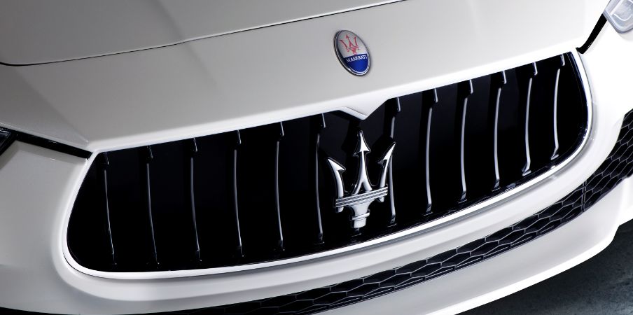 Maserati-Ghibli-dettaglio-calandra.jpg