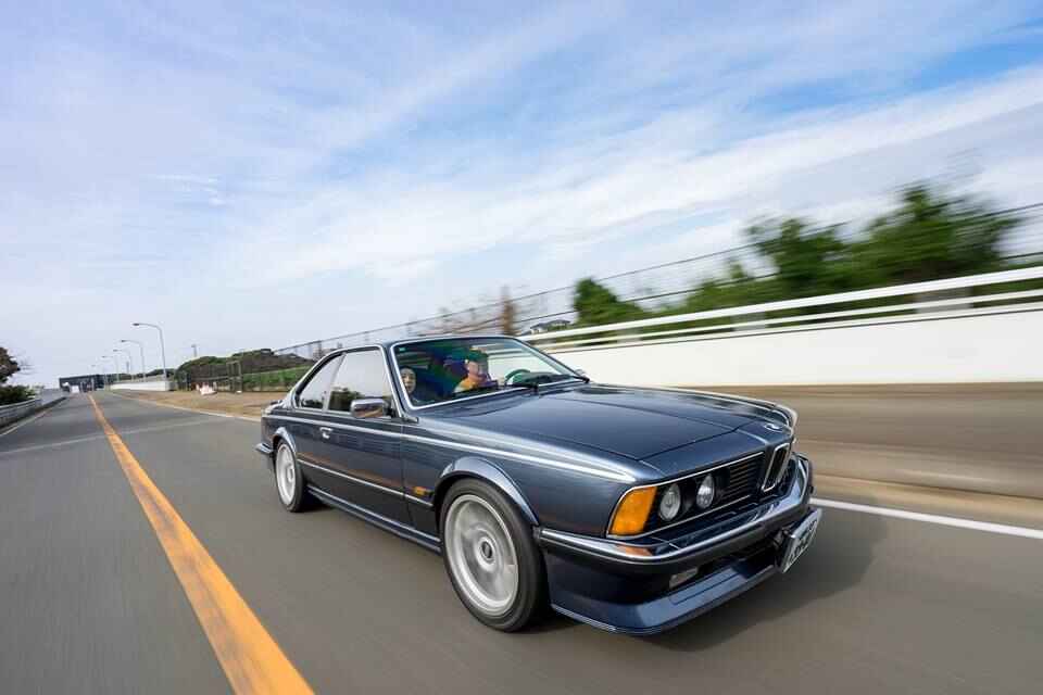 ブルー