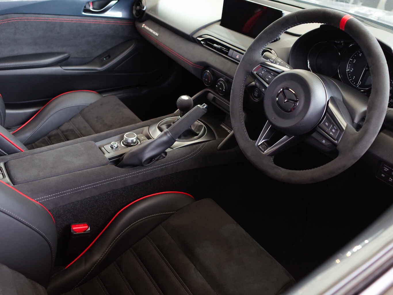 MAZDA25-04.jpg