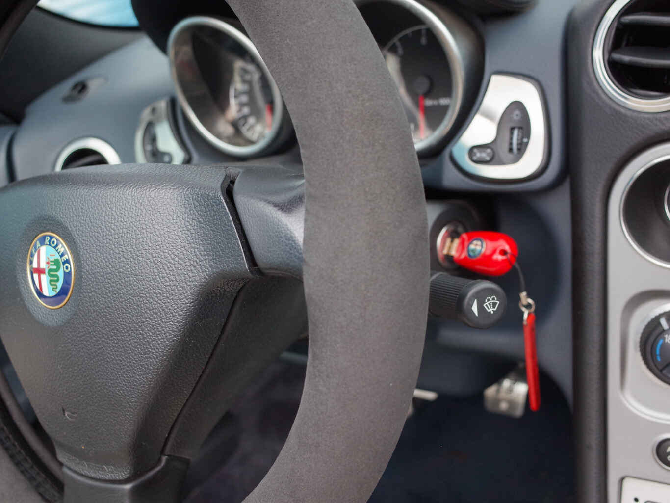 Alfa115-04.jpg