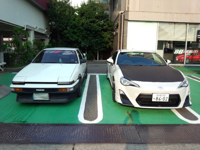 AE86とZN6