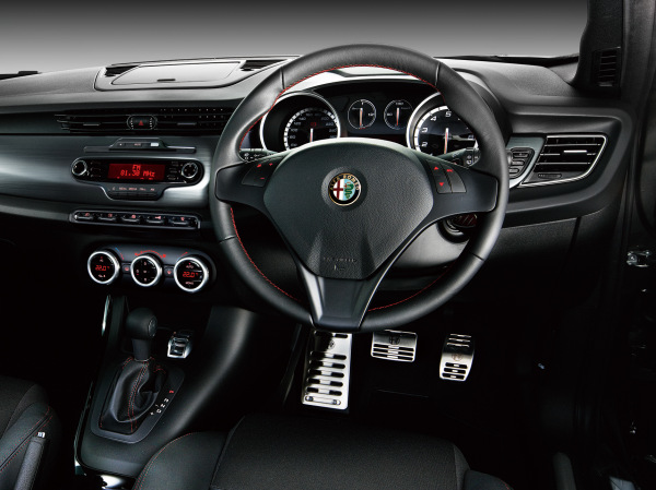 AR_1201Giulietta03.jpg