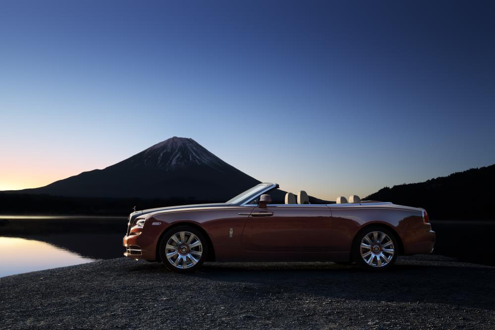 Rolls-Royce Dawn_Mt. Fuji (1).jpg