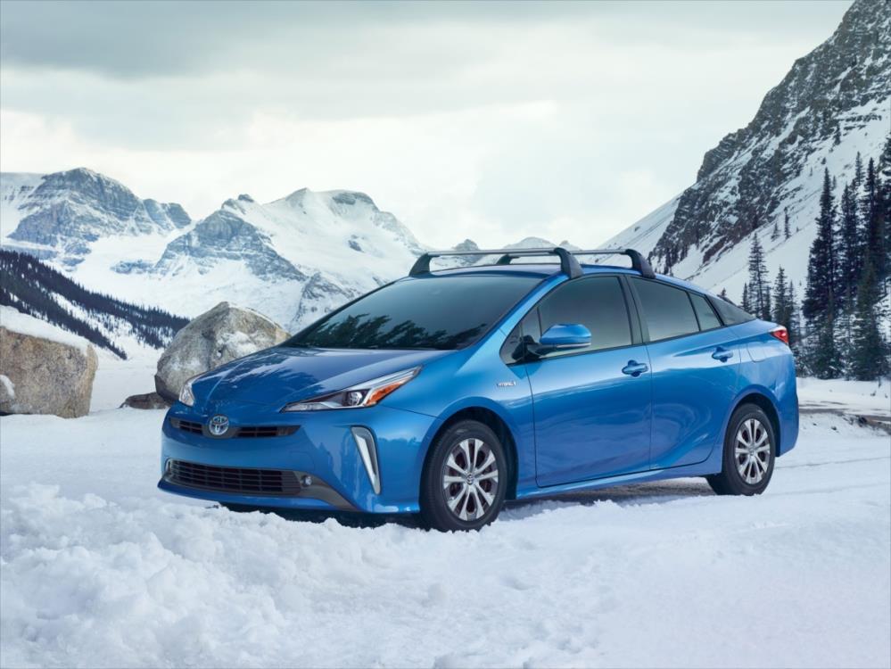 2019_Toyota_Prius_Limited.jpg