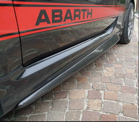 3-Abarth-500-carbon-side-skirts.jpg